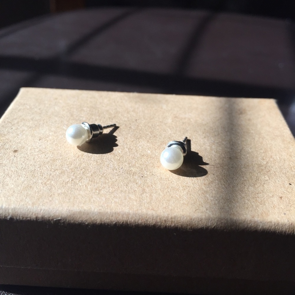 Pearl stud earrings